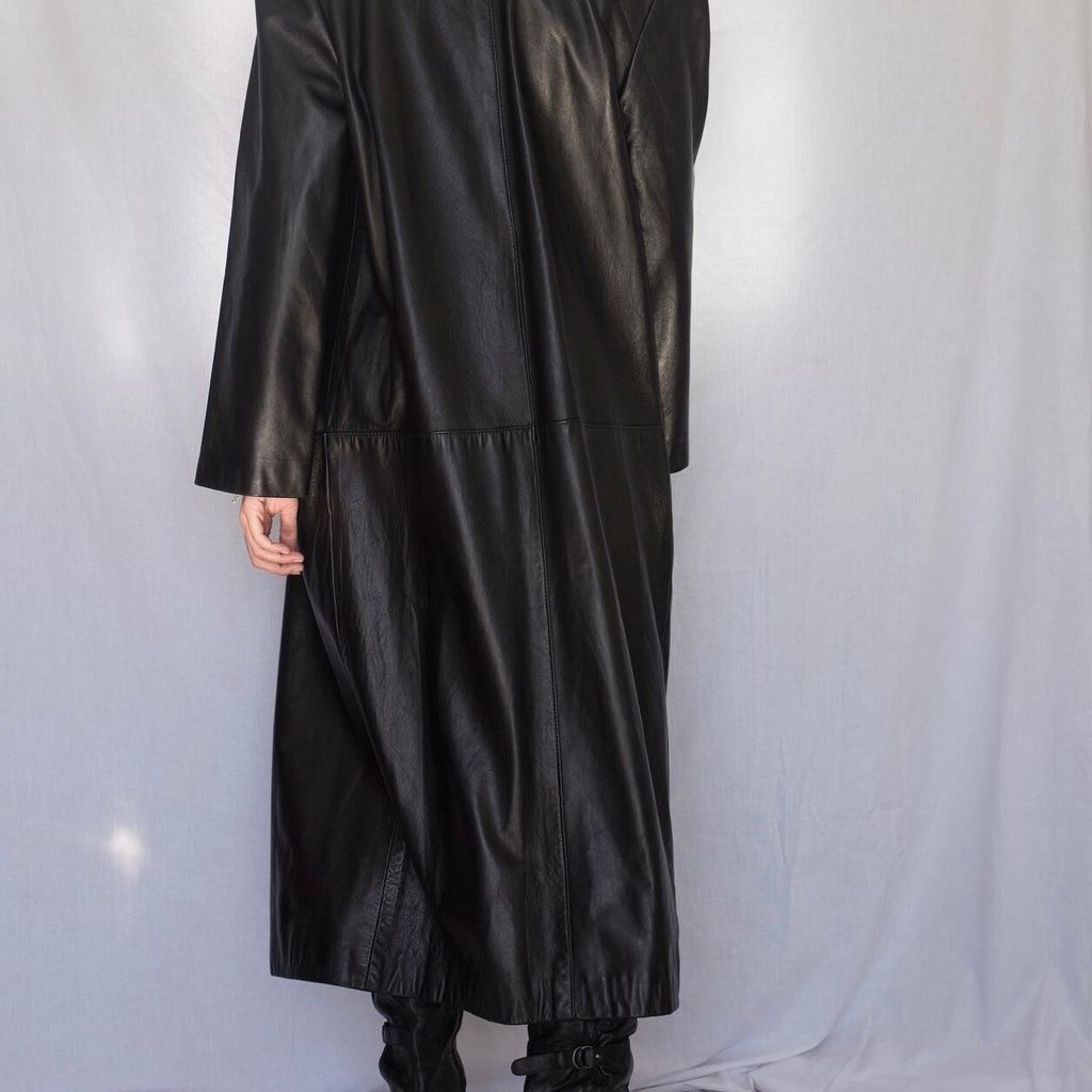 Vtg Elegant Black Women's Leather Trench Coat — image 4 of 8